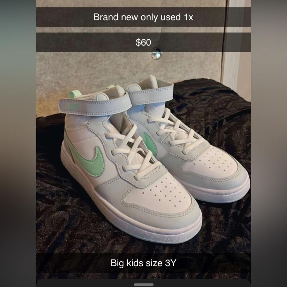 Selling shoes only worn twice